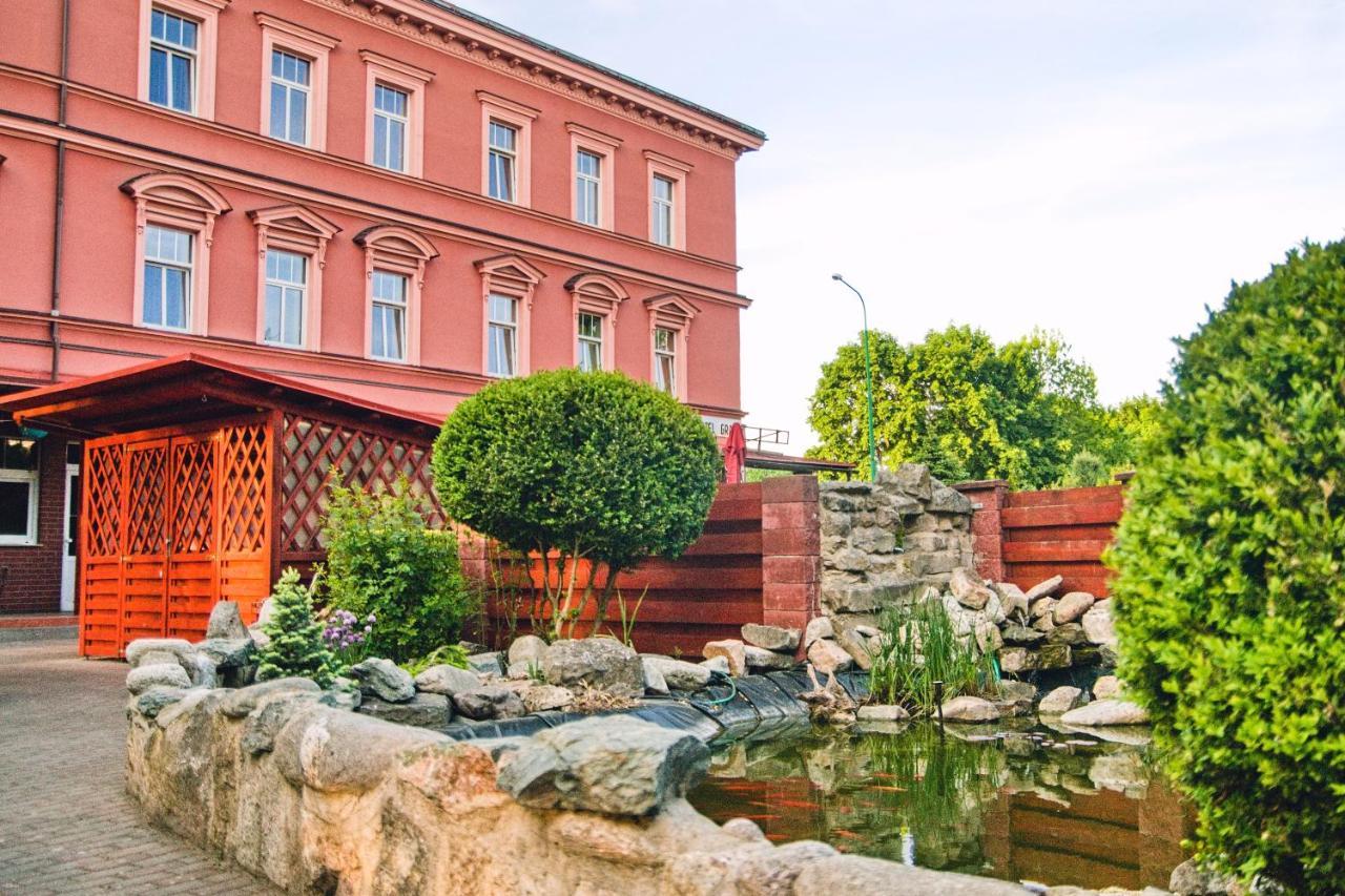 Grand Hotel Jaroměř מראה חיצוני תמונה